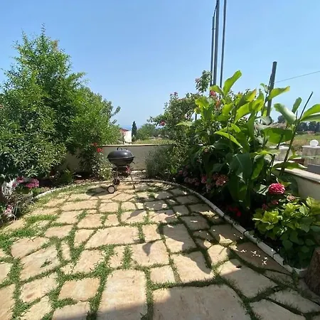 Townhouse Mara Holiday home Kriopigi